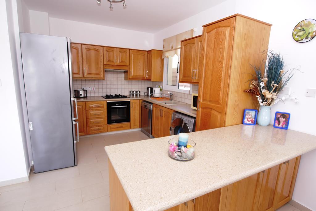 Maouris Villa Protaras Room photo